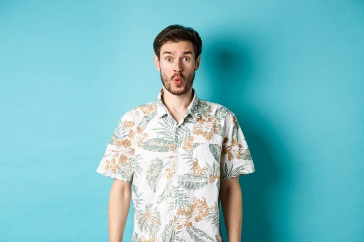 hawaiisk skjorte for menn om sommeren